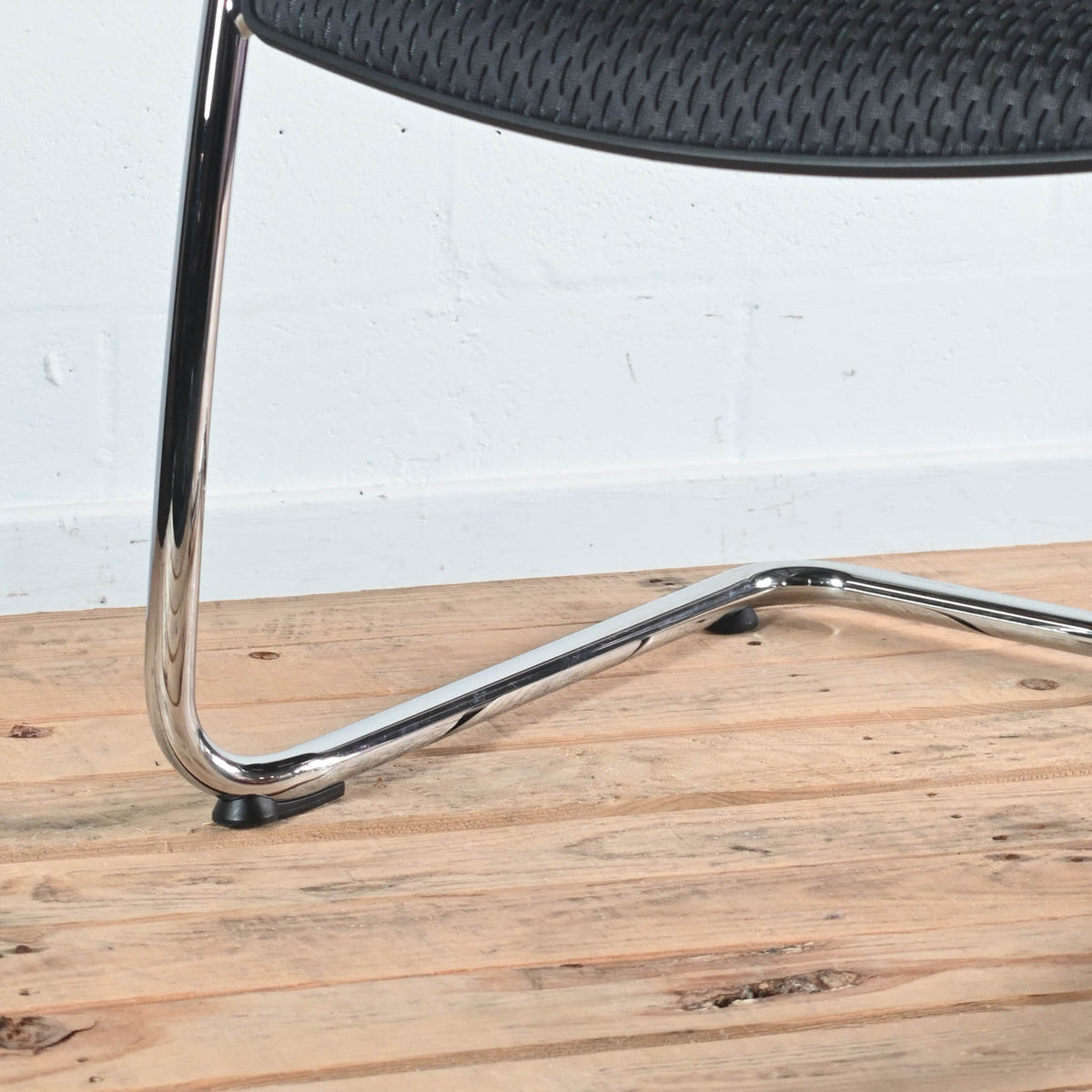 Vitra Unix Meeting Chair Asphalt Diamond Mesh | Re-Lived