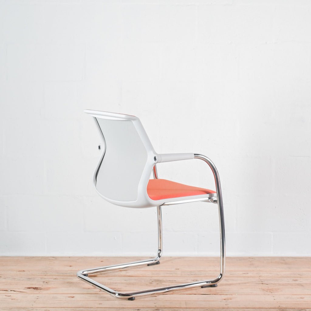 Vitra Unix Meeting Chair Kvadrat Pro Fabric | Re-Lived