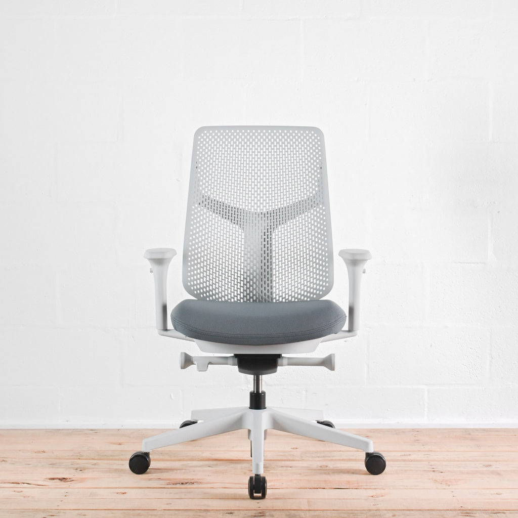 Herman Miller Verus Triflex Back Mineral Office Chair Special Edition | Re-Lived