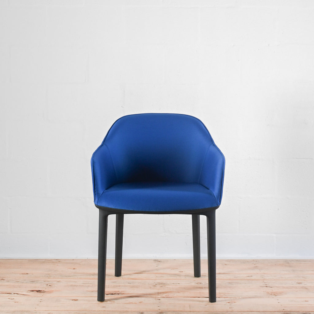 Vitra Softshell Armchair 4 Leg Base Aura Royal Blue | Re-Lived