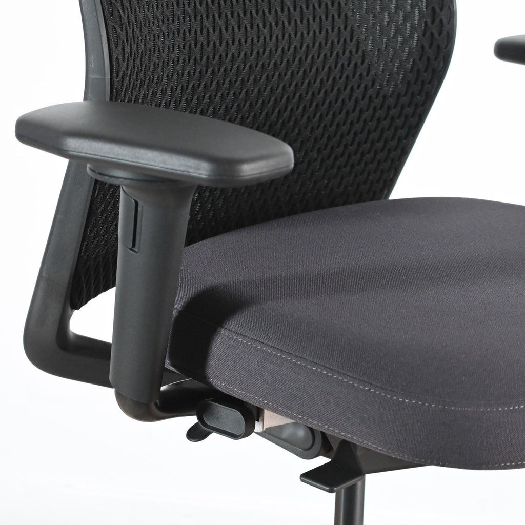 Vitra ID Mesh Black / Grey Office Chair | Re-Lived