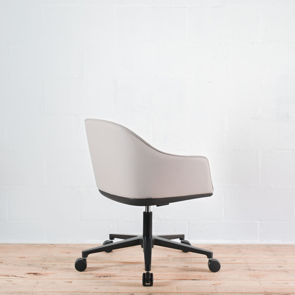 Vitra Softshell Chair 5 Star Base in Leather | Re-Lived