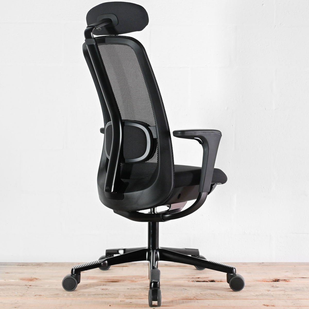 HAG Futu SoFi 7500 Black Mesh Office Chair | Re-Lived