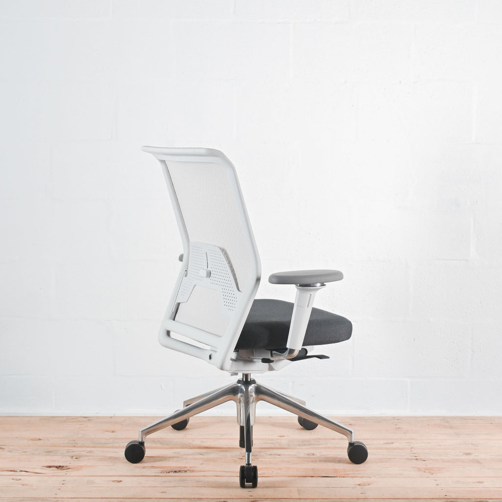 Vitra ID Mesh Soft Grey Office Chair | Re-Lived