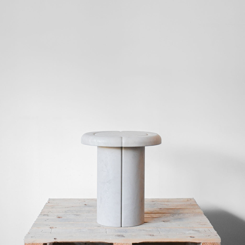 Mater Alder Side Table Earth Grey | Re-Lived