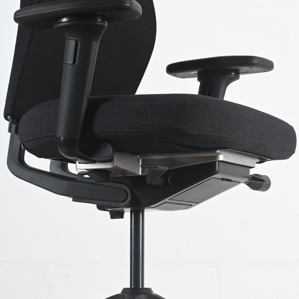 Vitra ID Cloud Black Fabric Office Chair | Re-Lived