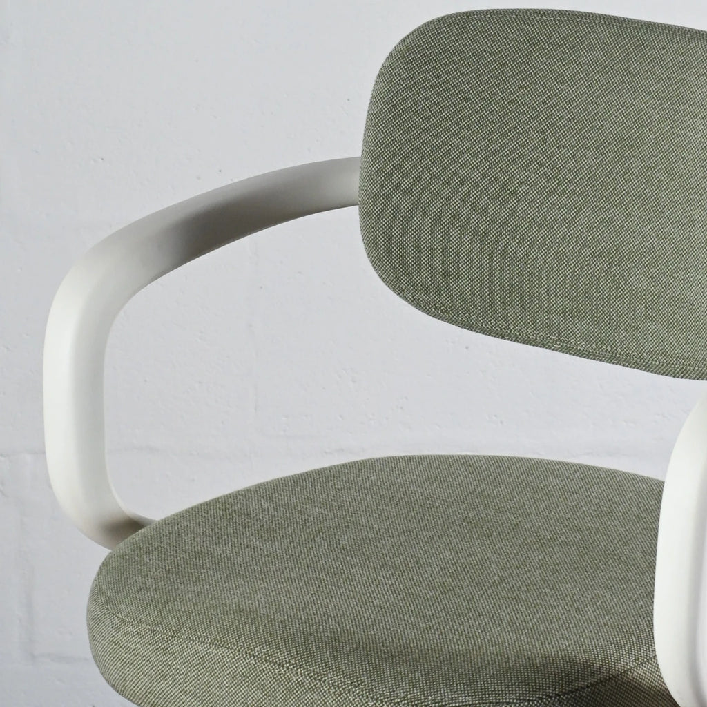 Vitra Allstar Ivory / Forest Office Chair | Re-Lived