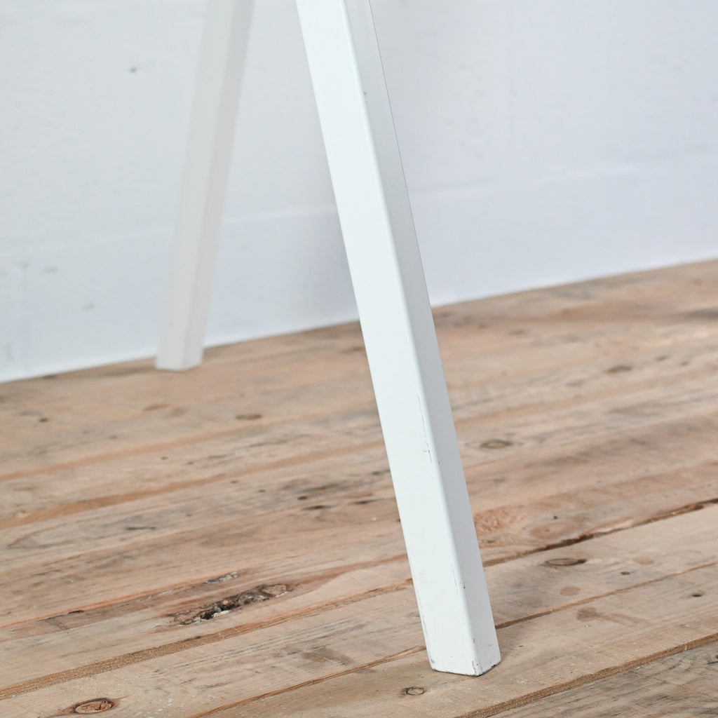 HAY Loop Stand White | Re-Lived