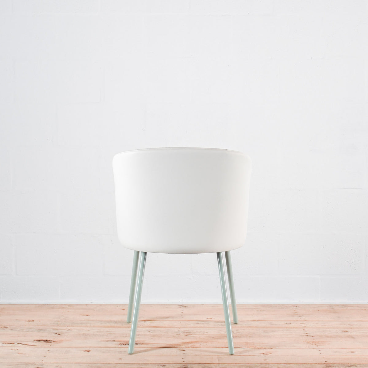 Vitra Mikado Side Chair Sand Leather | Re-Lived