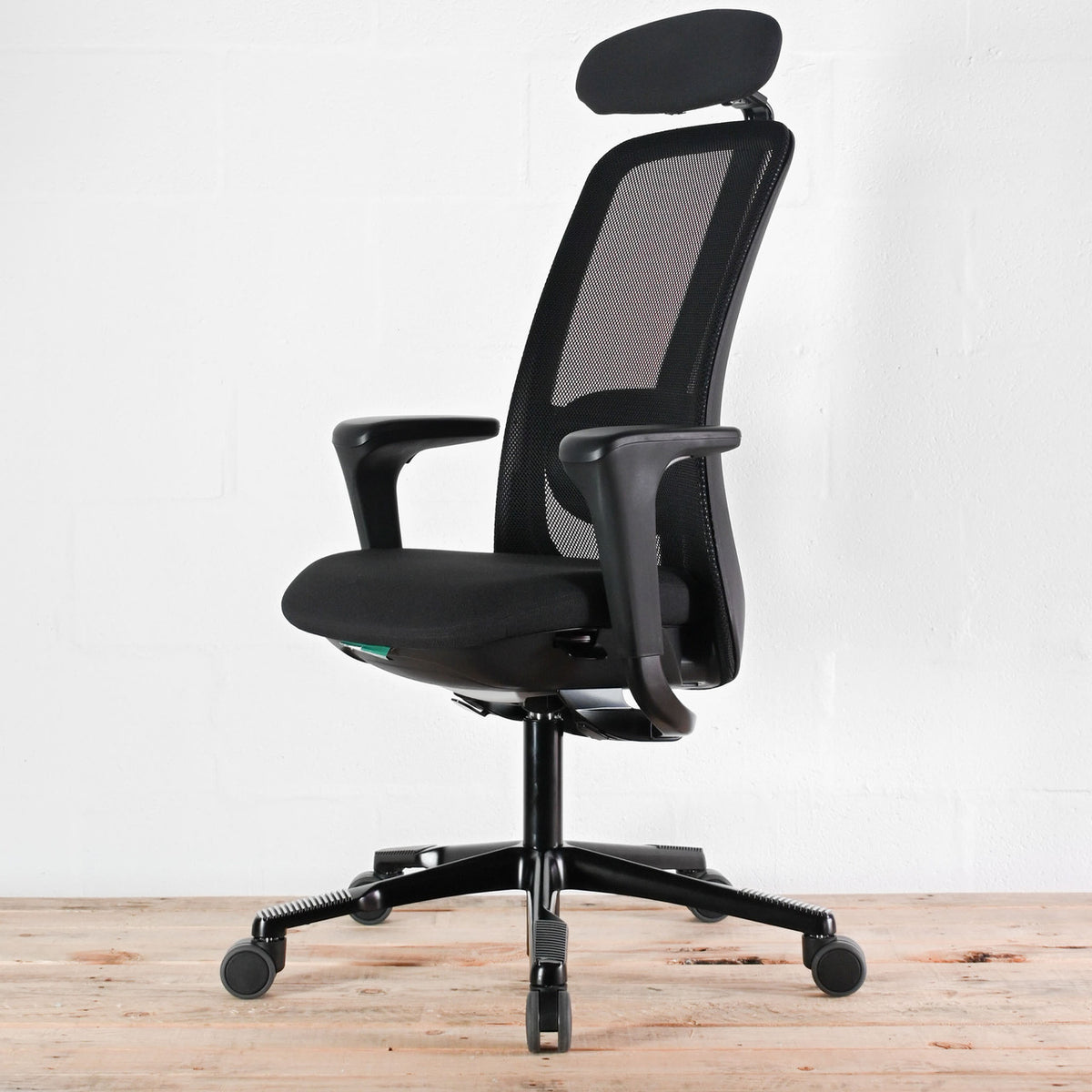 HAG Futu SoFi 7500 Black Mesh Office Chair | Re-Lived