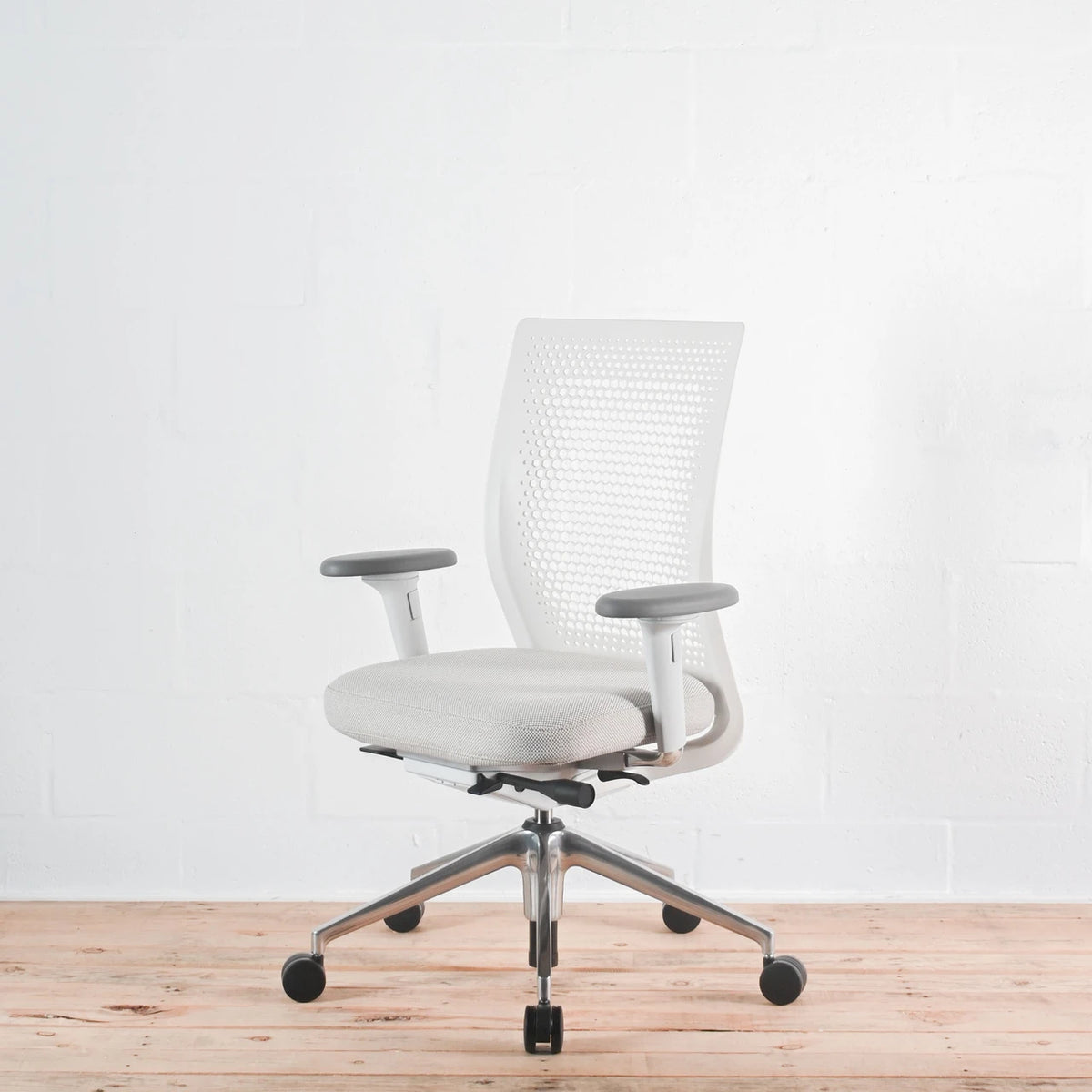Vitra ID Air Soft Light Office Chair | Re-Lived