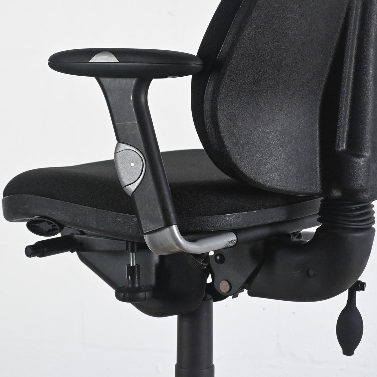 RH 3 Office Chair Polished Base | Re-Lived