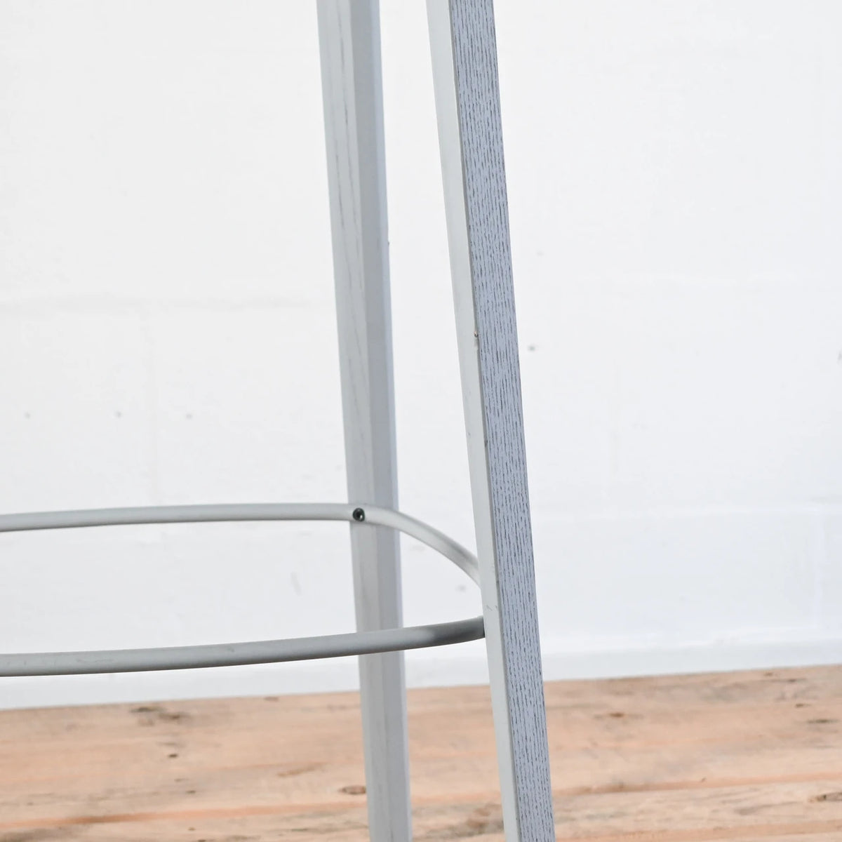 Muuto Visu Bar Chair Wood - Light Blue | Re-Lived