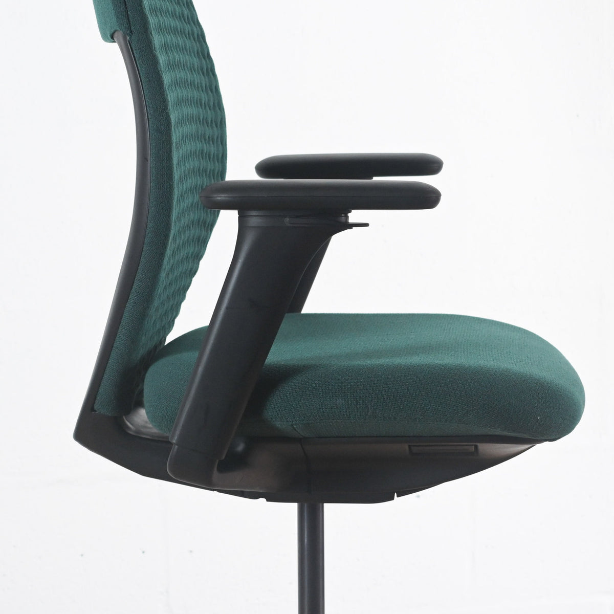 Vitra ACX Soft Chair Pine Green Fabric | Re-Lived