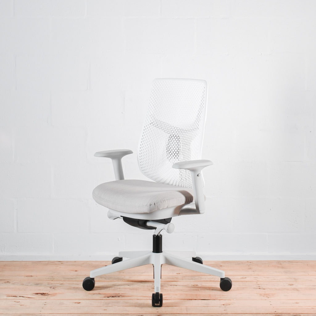 Herman Miller Verus Triflex Office Chair - White / Grey