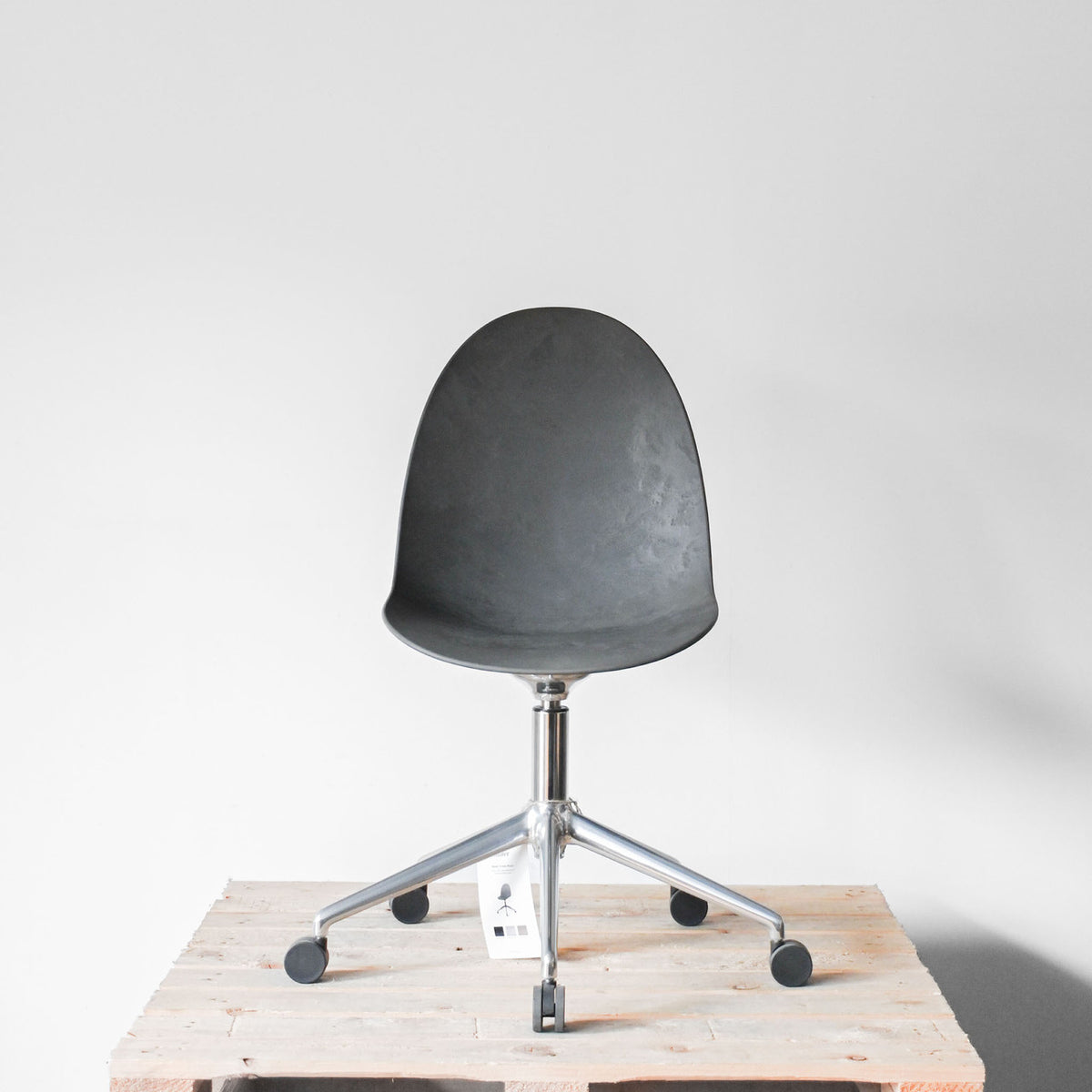 Mater Eternity Polished Base Swivel Chair | Re-Lived