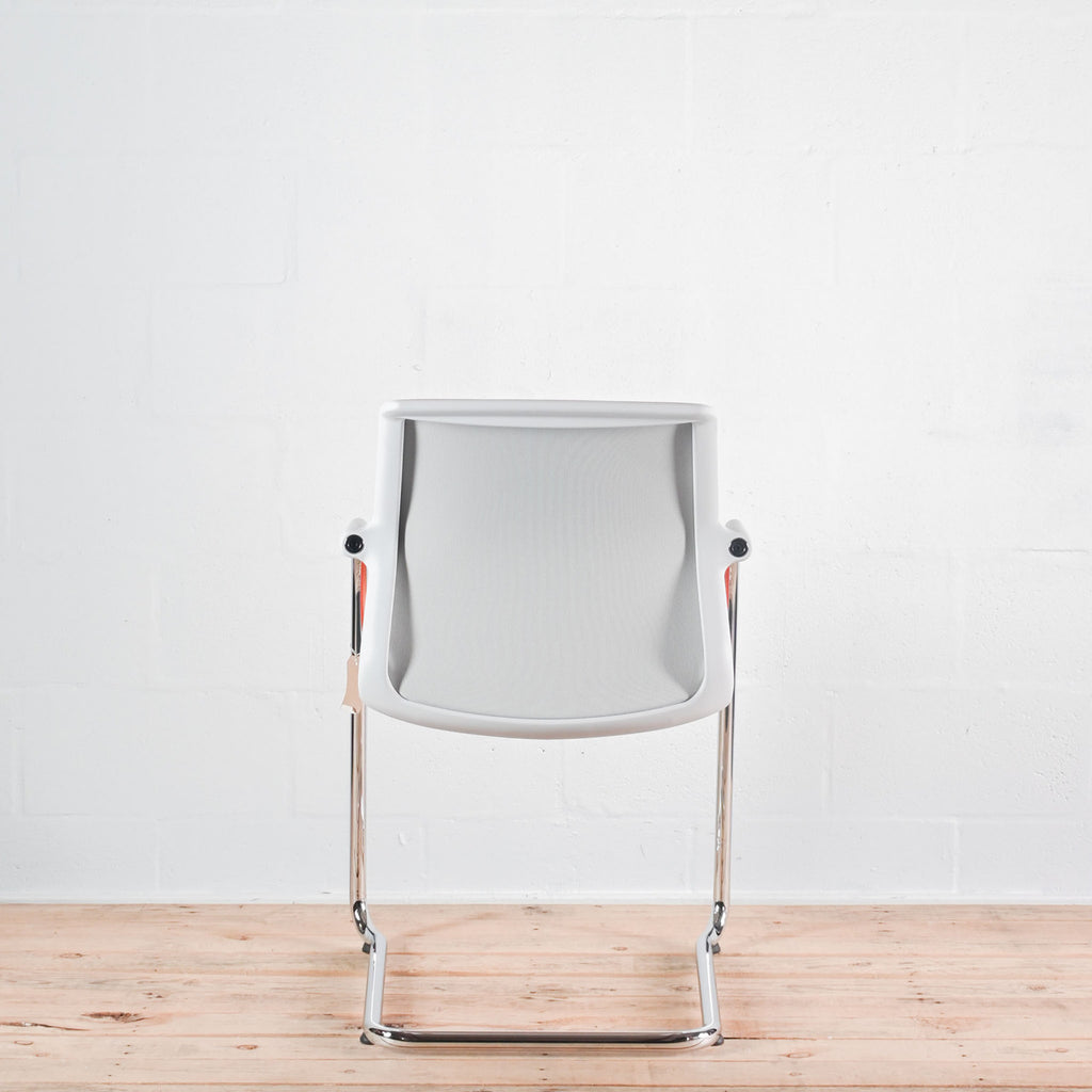Vitra Unix Meeting Chair Kvadrat Pro Fabric | Re-Lived
