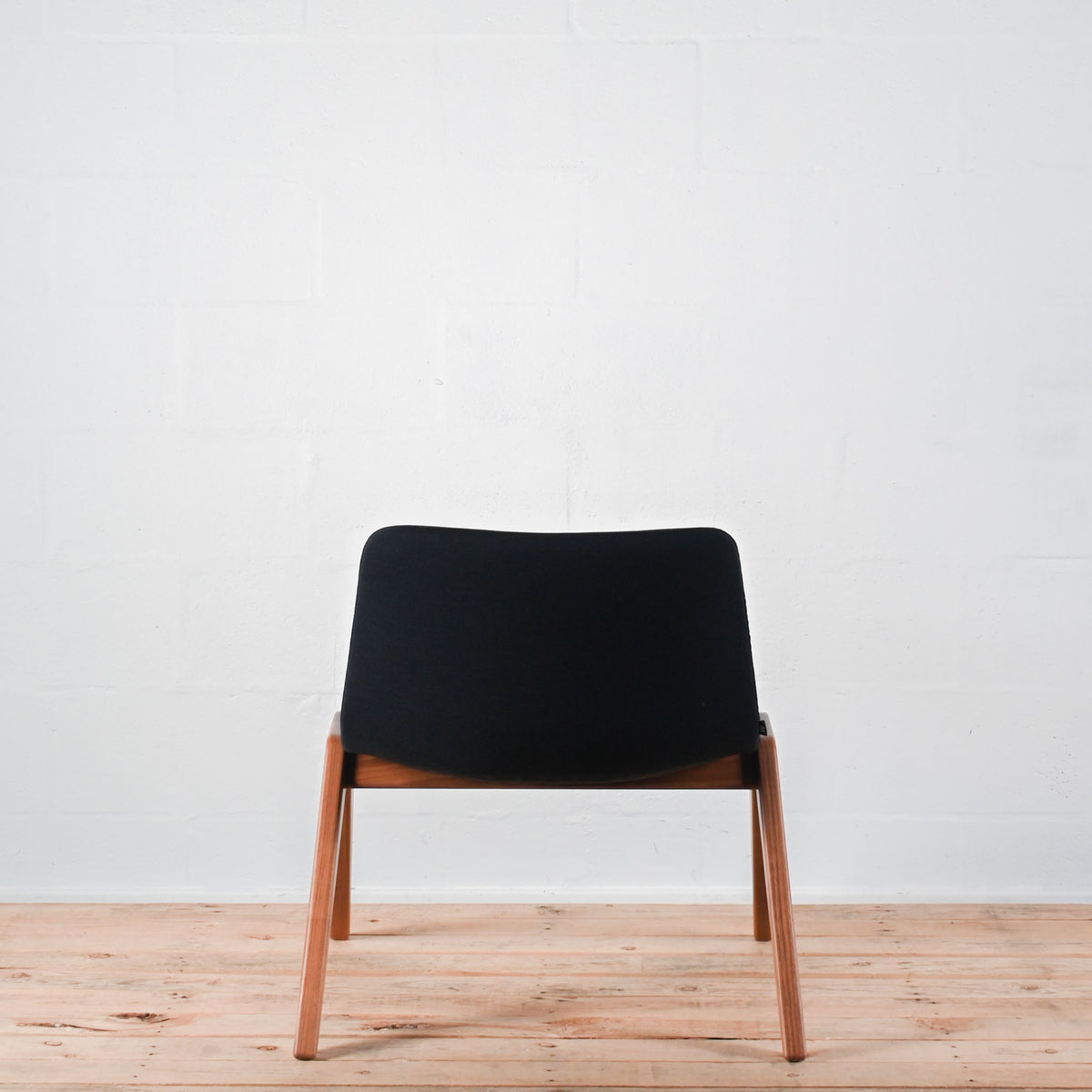 NaughtOne Viv Lounge Chair - Black / Walnut