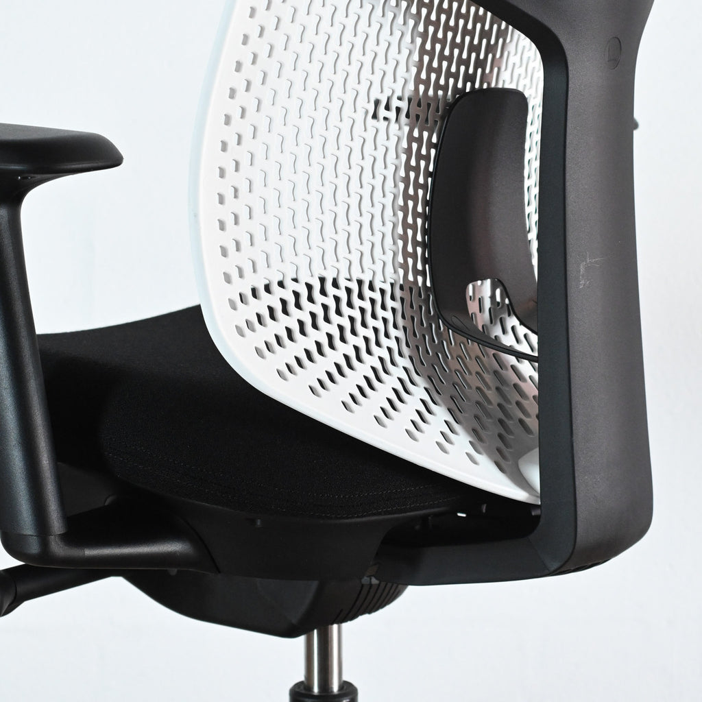 Herman Miller Verus Black and White Triflex Office Chair | Re-Lived