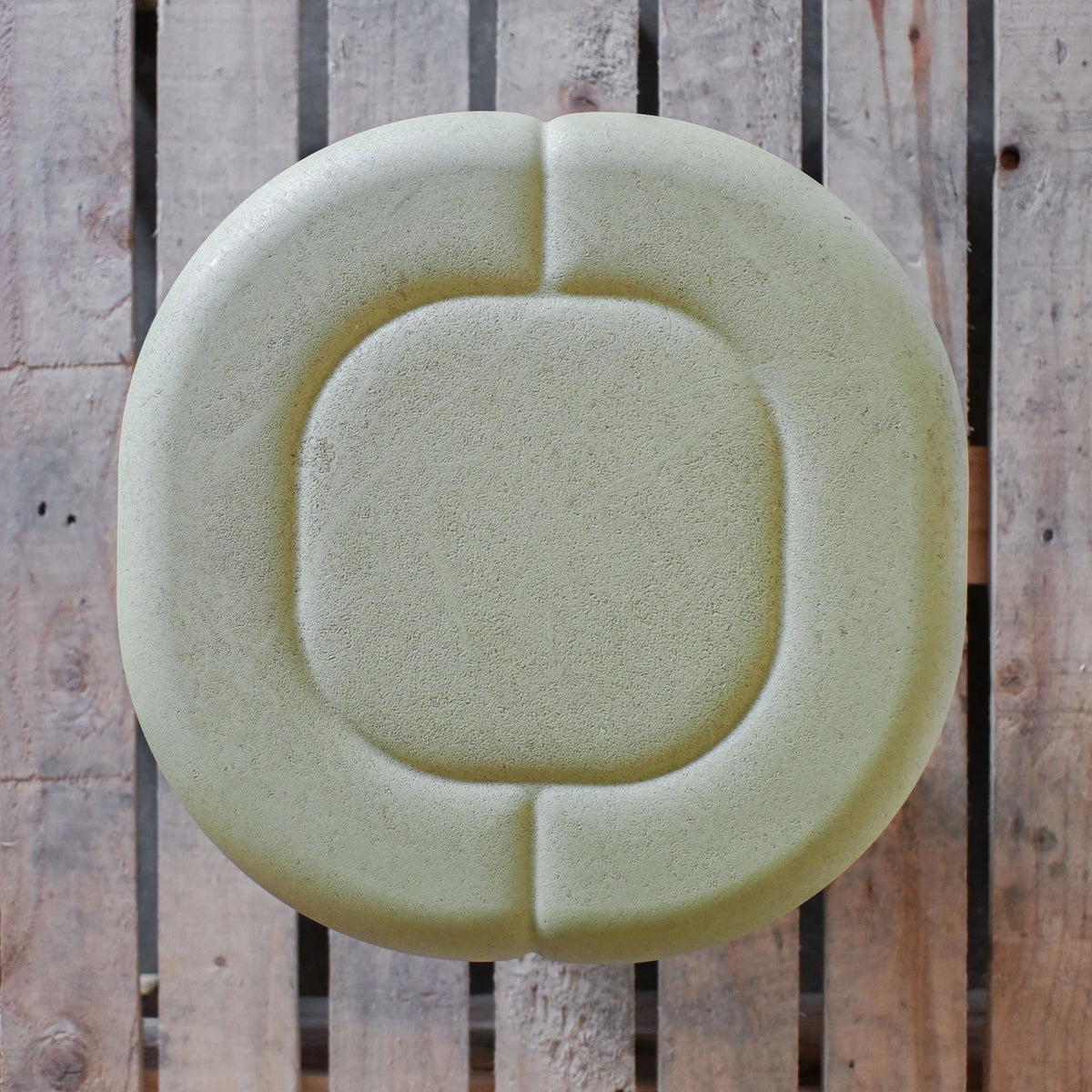 Mater Alder Stool Light Green | Re-Lived