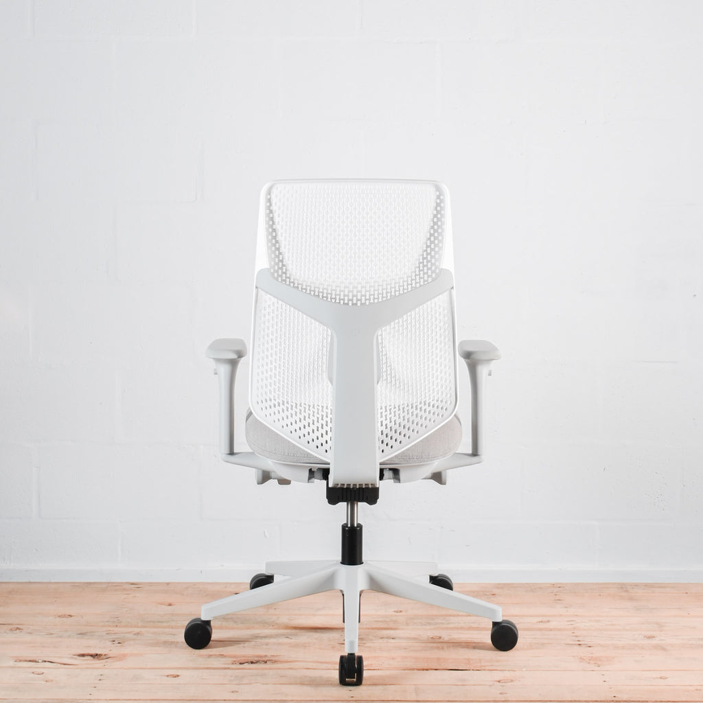 Herman Miller Verus Triflex Office Chair - White / Grey