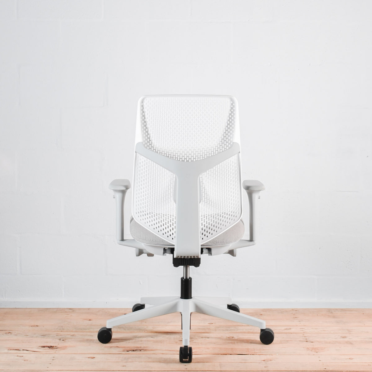 Herman Miller Verus Triflex Office Chair - White / Grey