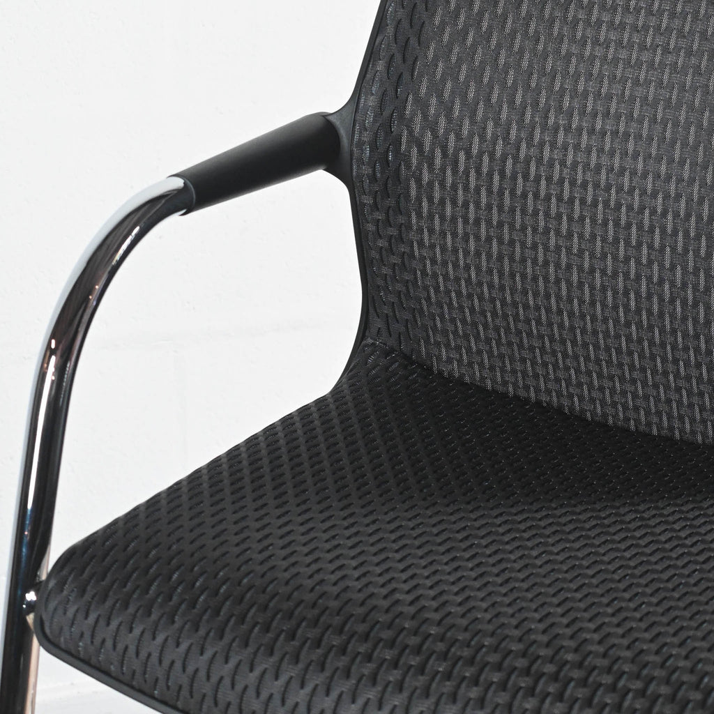 Vitra Unix Meeting Chair Asphalt Diamond Mesh | Re-Lived