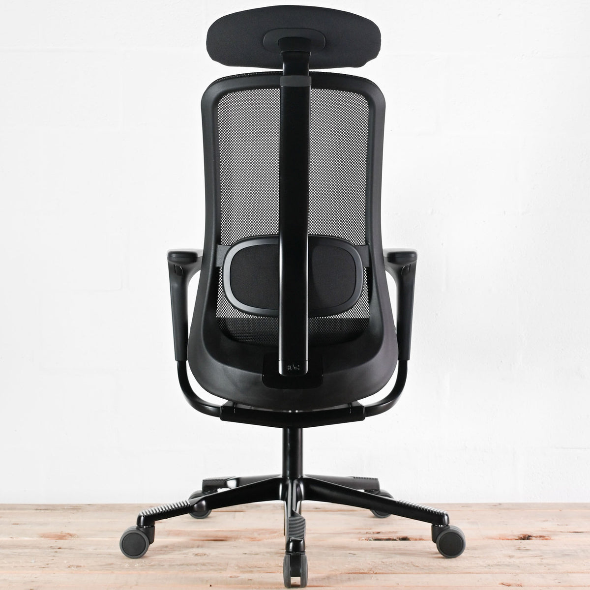 HAG Futu SoFi 7500 Black Mesh Office Chair | Re-Lived