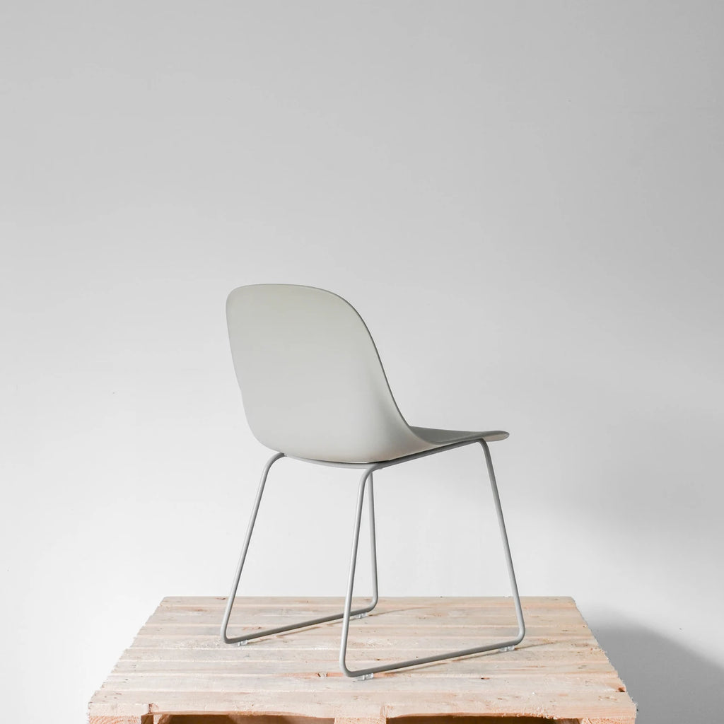 Muuto Fiber Side Chair Grey Sled Base | Re-Lived