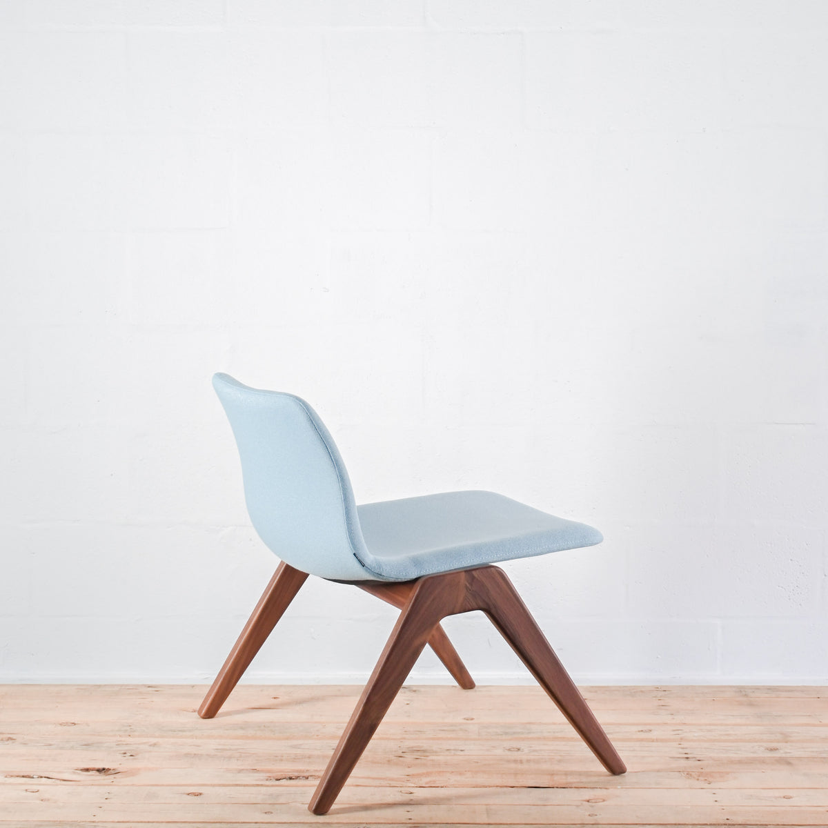 NaughtOne Viv Lounge Chair - Blue / Walnut