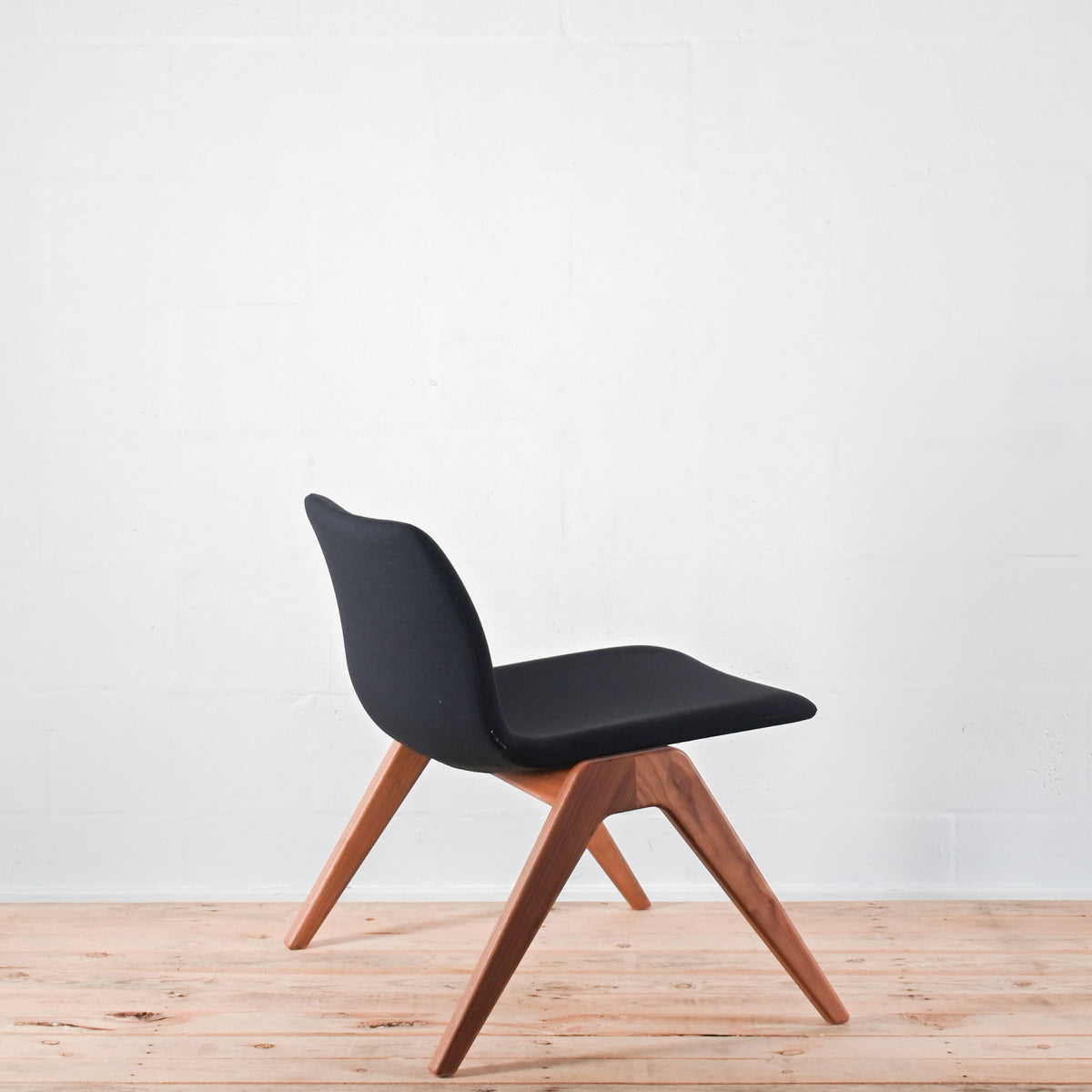 NaughtOne Viv Lounge Chair - Black / Walnut