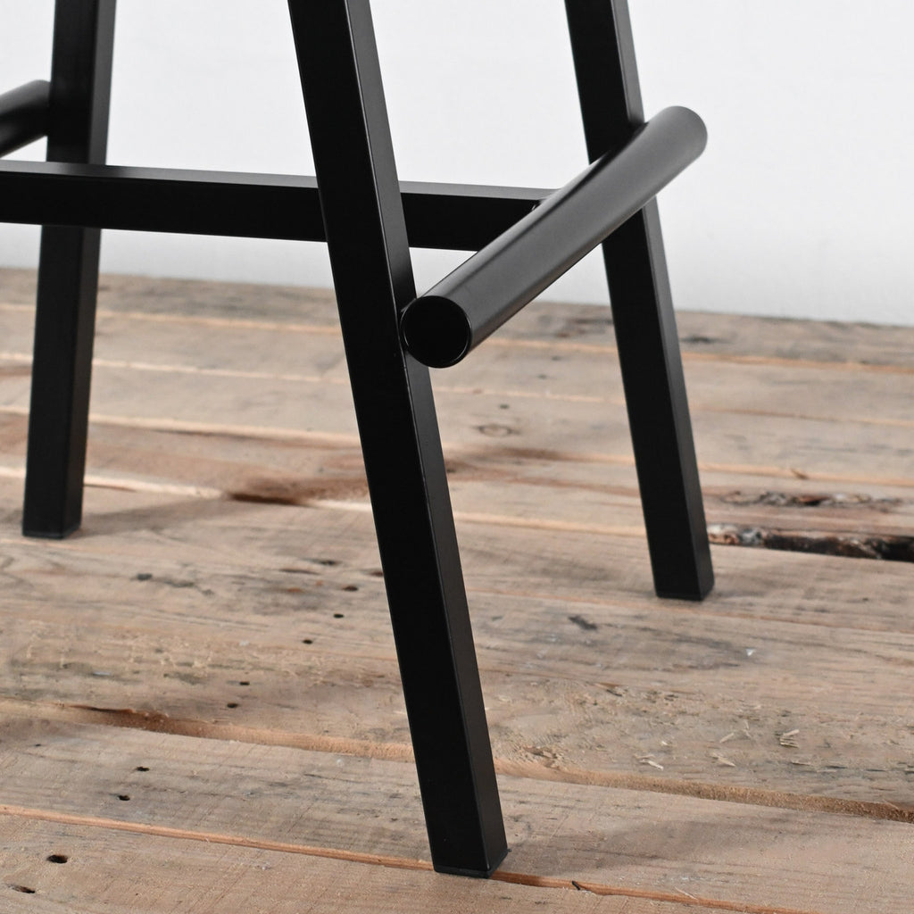 HAY Taburete 8 Bar Stool Black 75 cm | Re-Lived