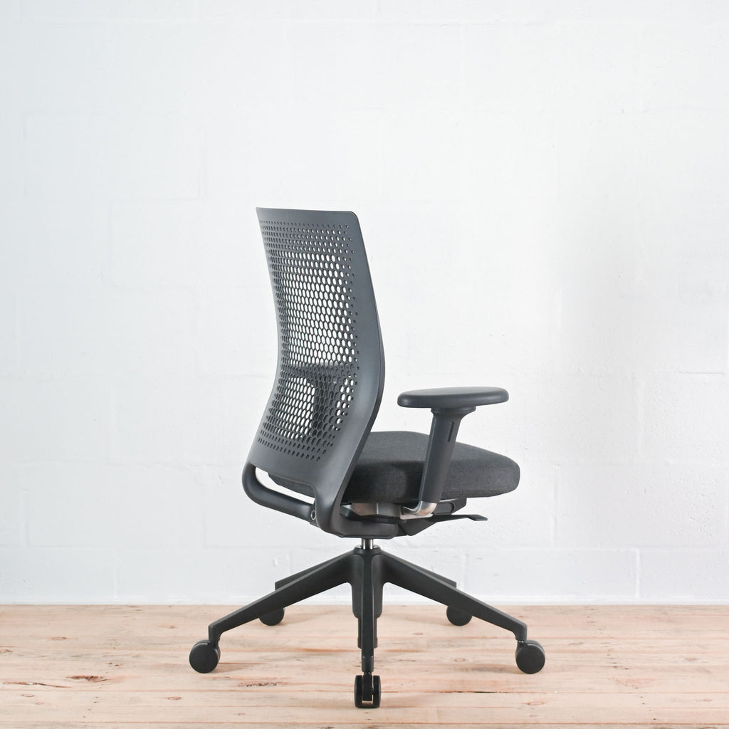 Vitra ID Air Black Office Chair | Re-Lived