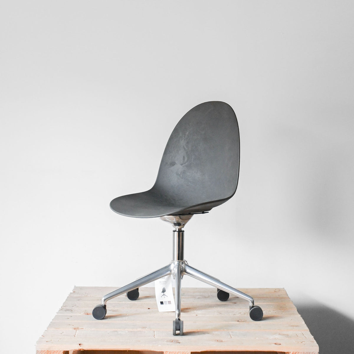 Mater Eternity Polished Base Swivel Chair | Re-Lived