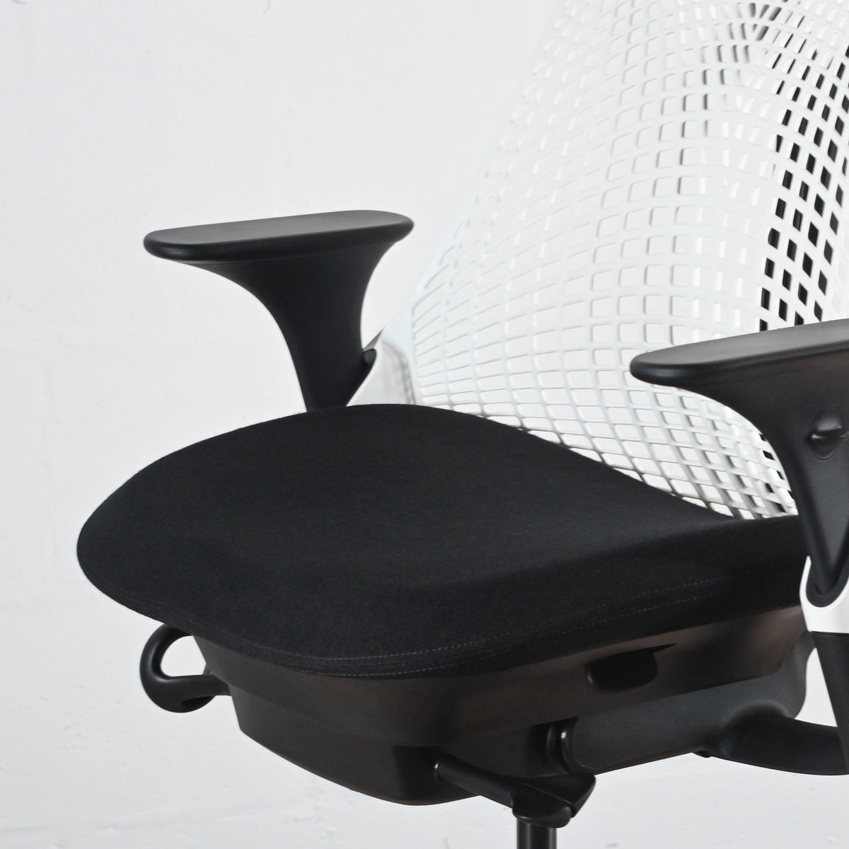 Herman Miller Sayl Chair - Black / White