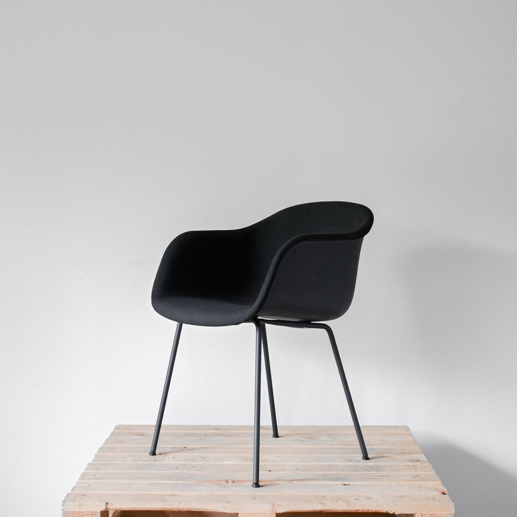 Muuto Fiber Armchair Upholstered Black Shell / Black Base | Re-Lived