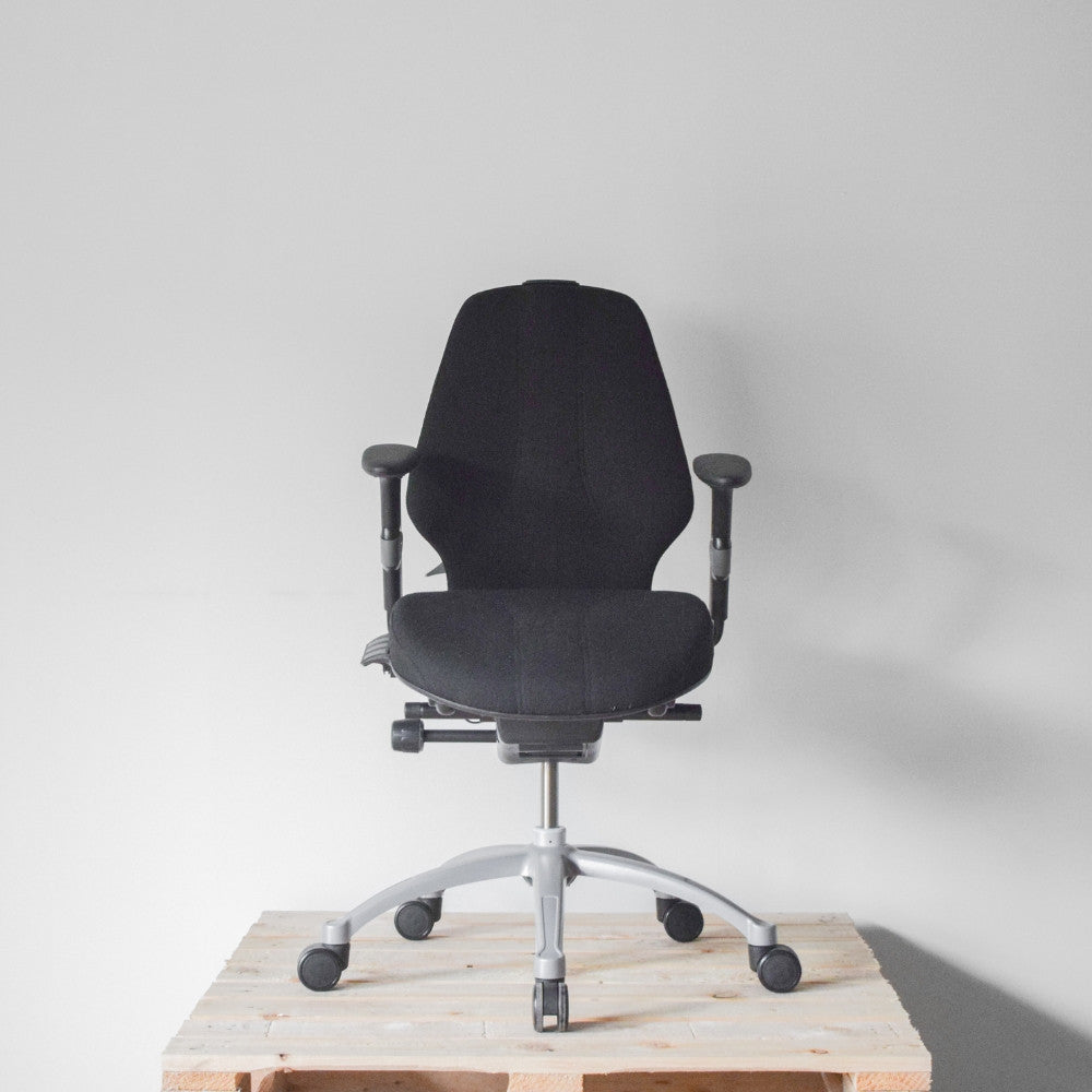 RH Logic 300 Office Chair with Lumbar Pump | Re-Lived