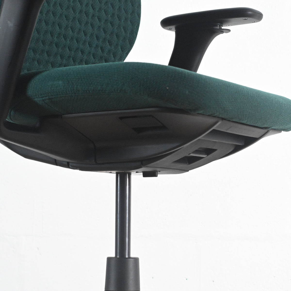 Vitra ACX Soft Chair Pine Green Fabric | Re-Lived