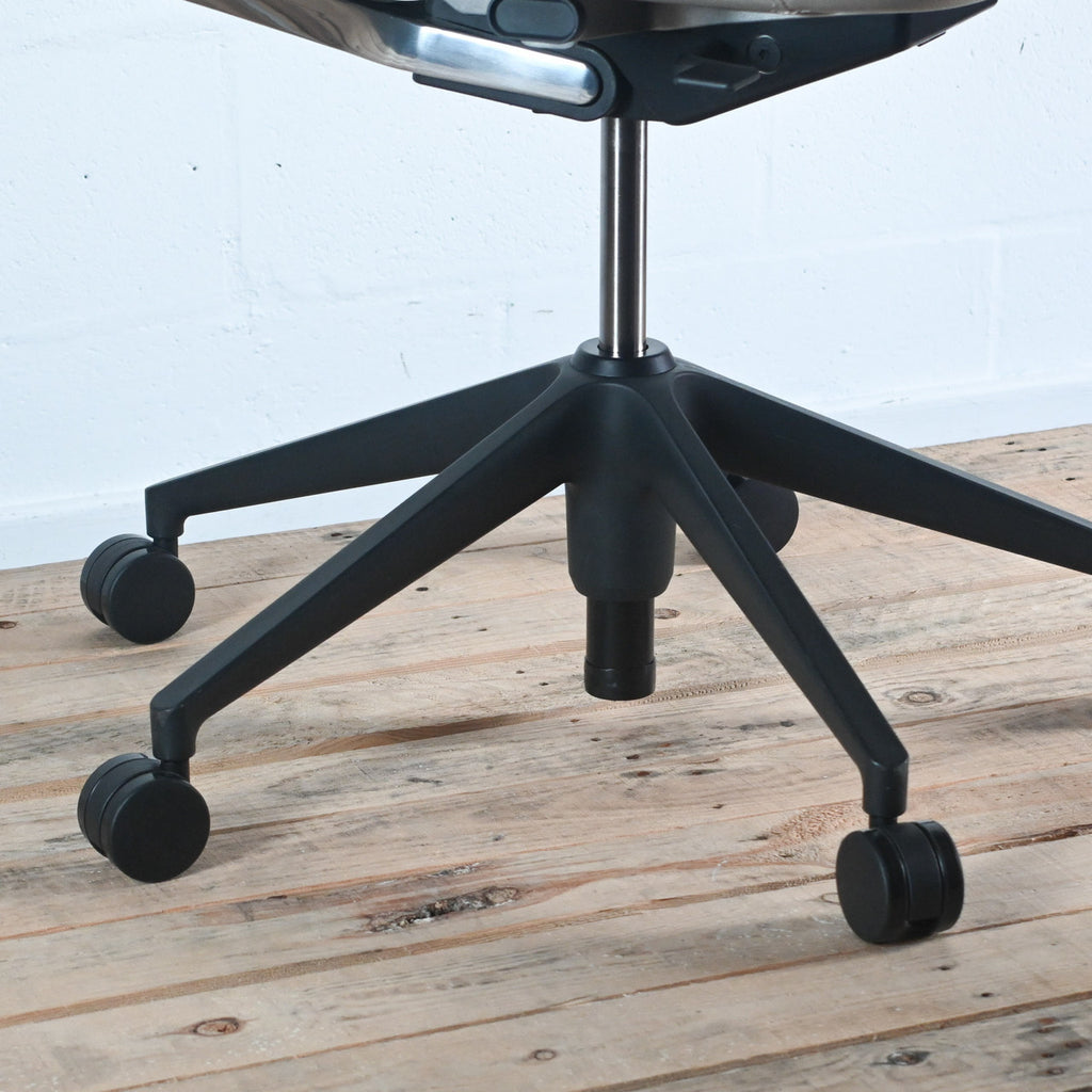 Vitra AC4 Leather Office Chair, Ring Arms | Re-Lived