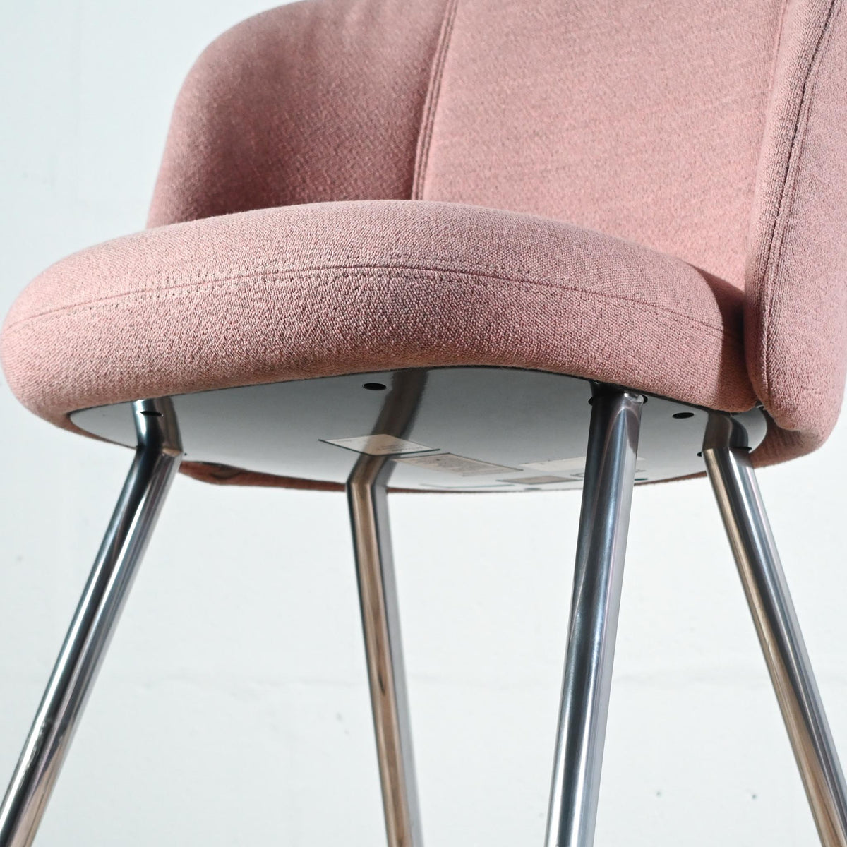 Vitra Mikado Side Chair - Rose Beige