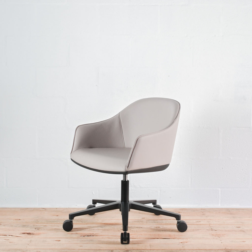 Vitra Softshell Chair 5 Star Base in Leather | Re-Lived