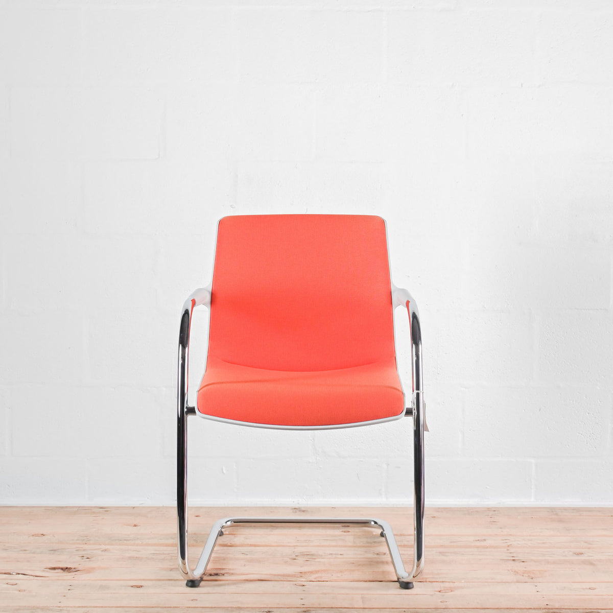 Vitra Unix Meeting Chair Kvadrat Pro Fabric | Re-Lived
