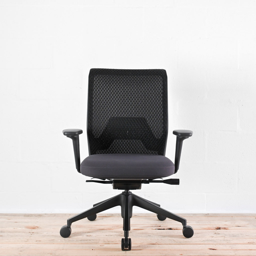 Vitra ID Mesh Black / Grey Office Chair | Re-Lived