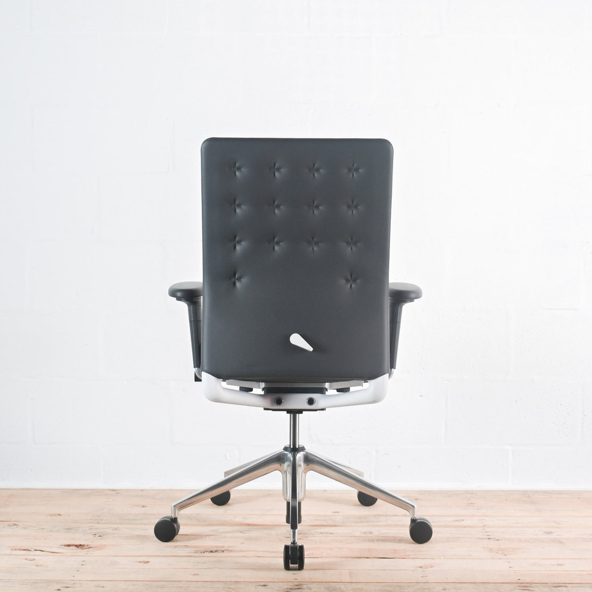 Vitra ID Trim Asphalt / Nero Leather Office Chair | Re-Lived