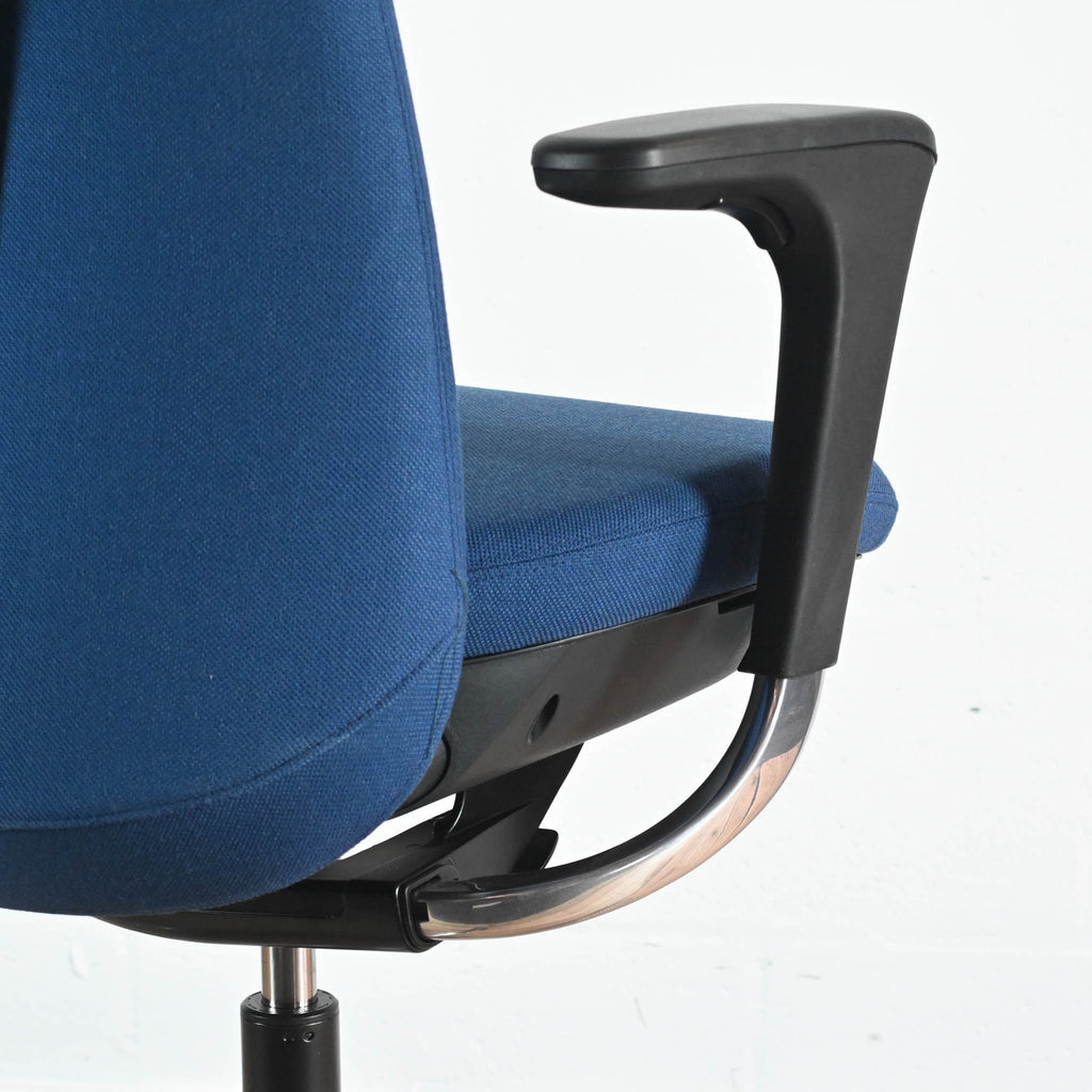 HAG Futu SoFi 7300 Blue Upholstered Office Chair | Re-Lived