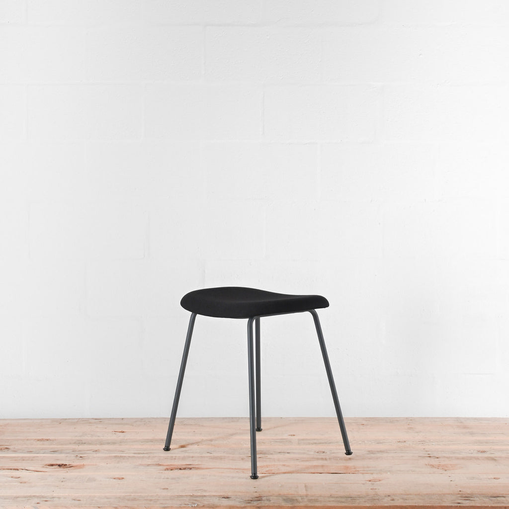 Muuto Fiber Low Stool Black | Re-Lived