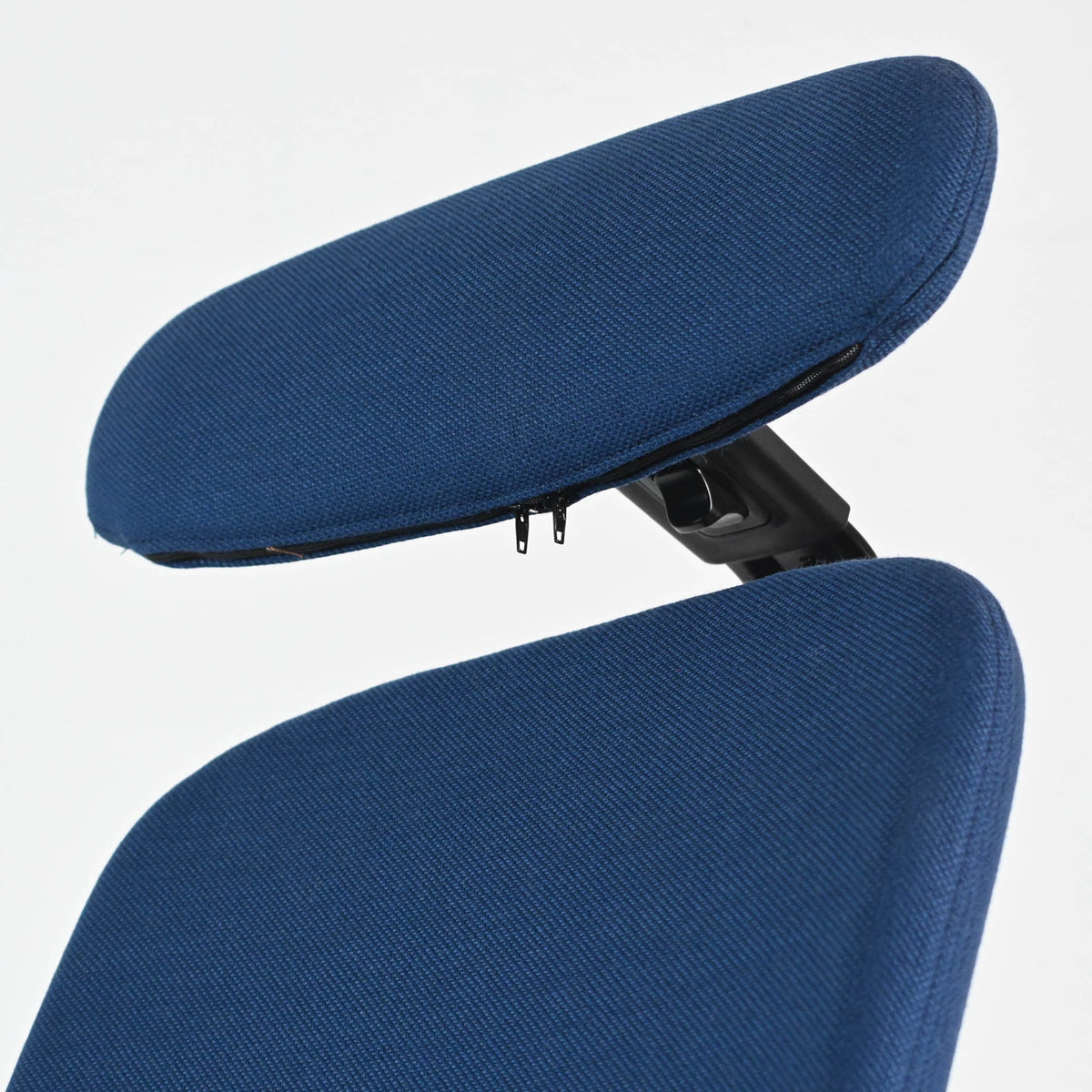 HAG Futu SoFi 7300 Blue Upholstered Office Chair | Re-Lived
