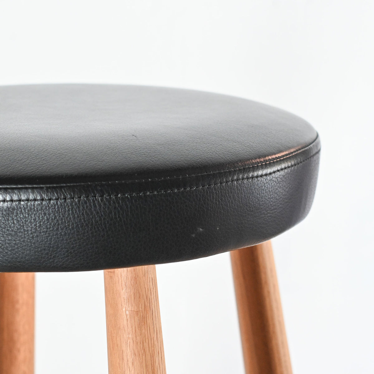 Carl Hansen CH56 76cm High Bar Chair - Black Leather | Re-Lived