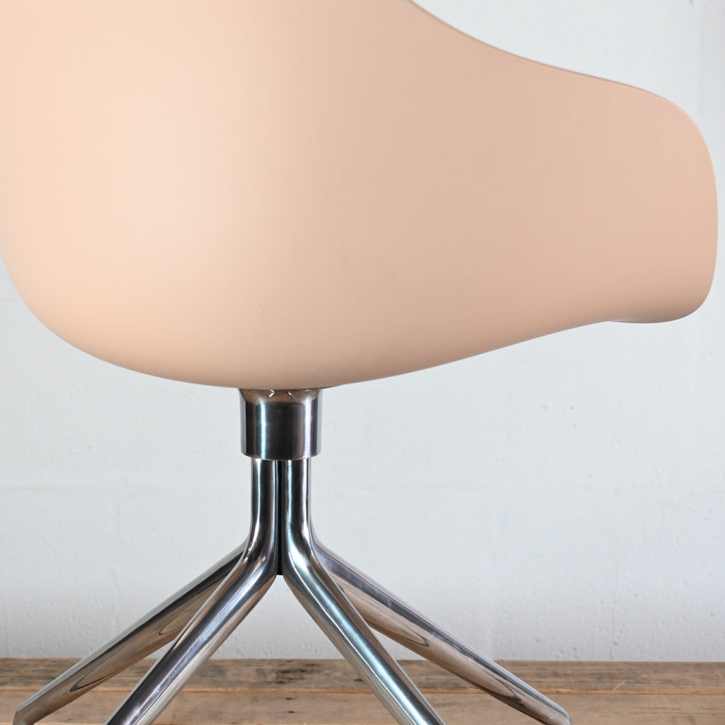 HAY AAC 220 Pale Peach Swivel Chair | Re-Lived