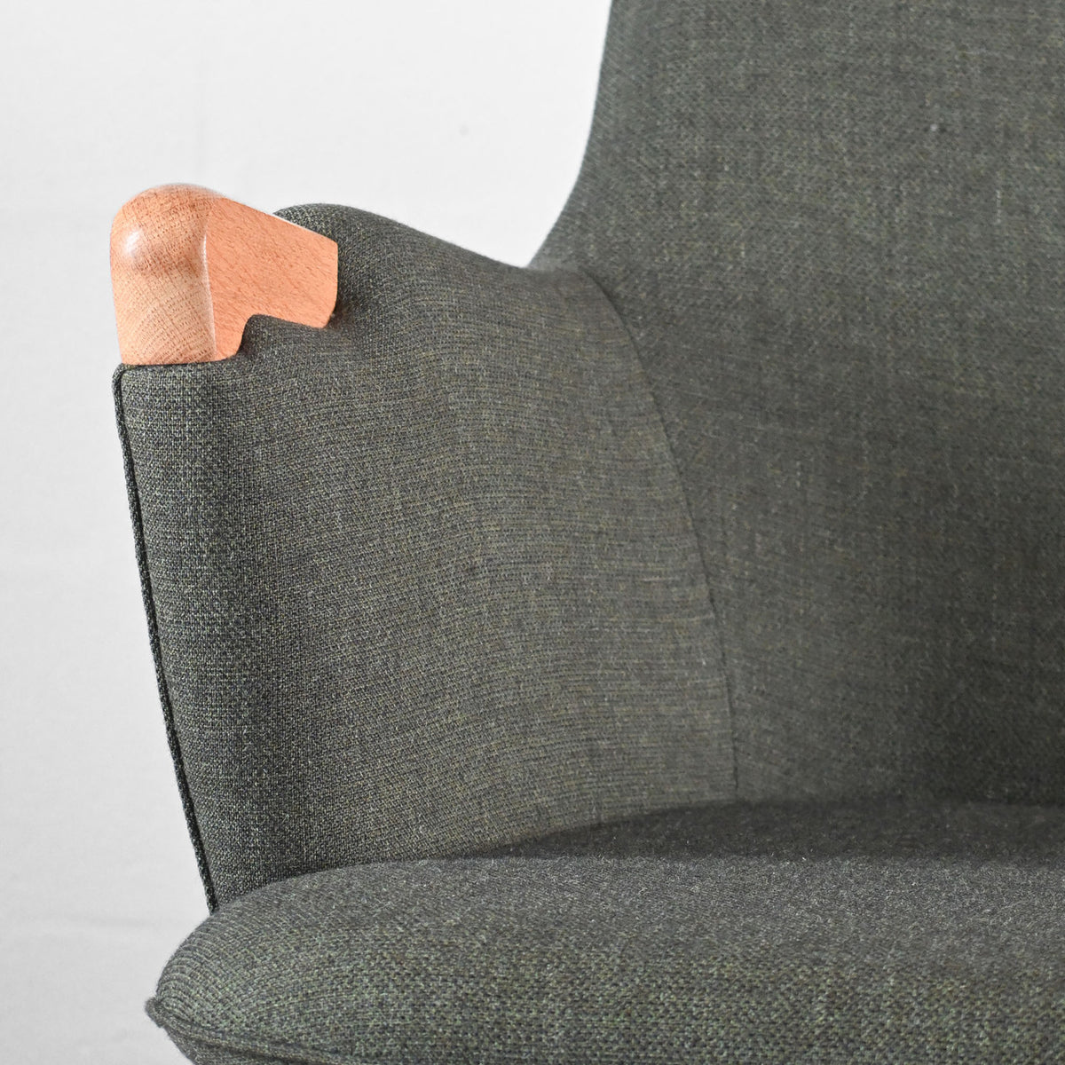 Carl Hansen CH72 Sofa | Re-Lived